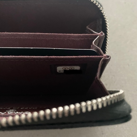 SOLD 🚫 Chanel Zippy Wallet - Picture 6 of 8